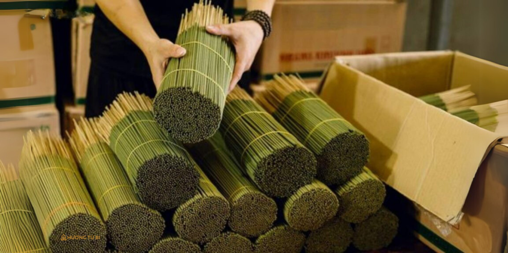 Nhang khuynh diệp sạch của Hương Từ Bi